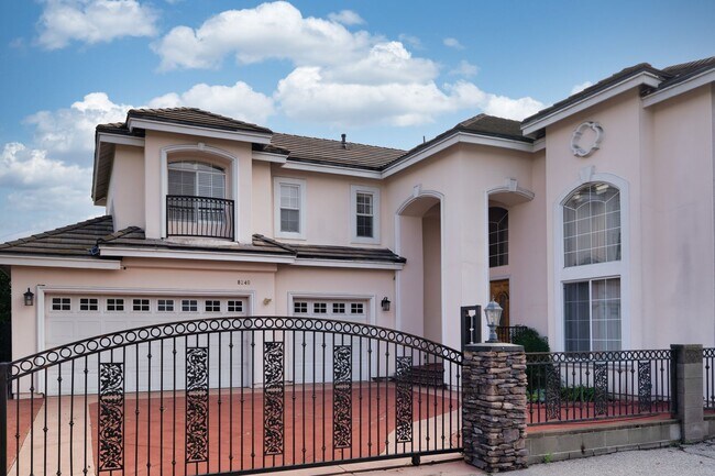 Photo - 8240 Sheffield Rd