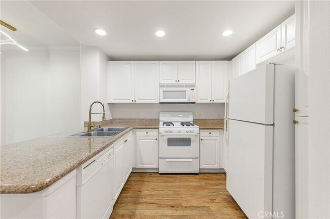 Photo - 2257 Watermarke Pl