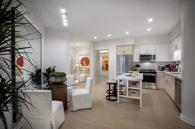 Photo - Promenade at Irvine Spectrum