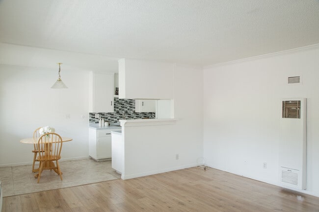 Photo - 460 Vista Ave Unit C