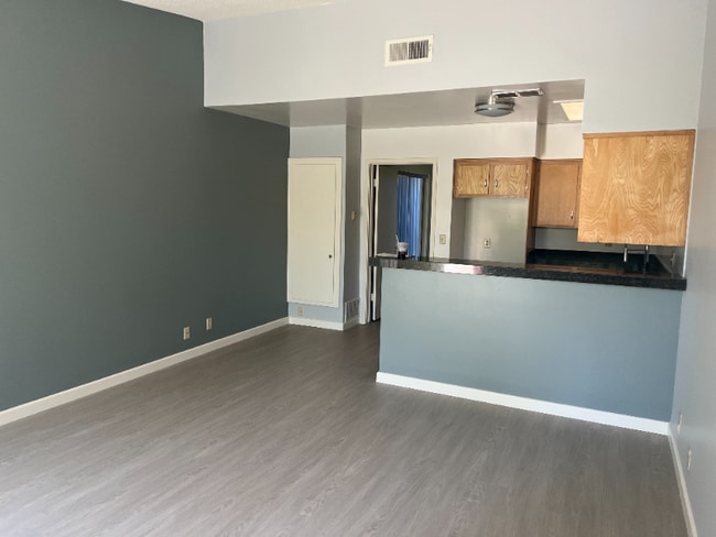 Photo - 660 W Bonita Ave Unit 33J