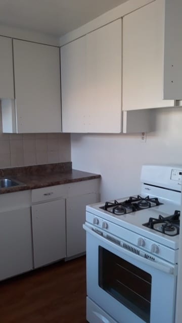 Building Photo - 1115 E Elk Ave Unit 1115.5