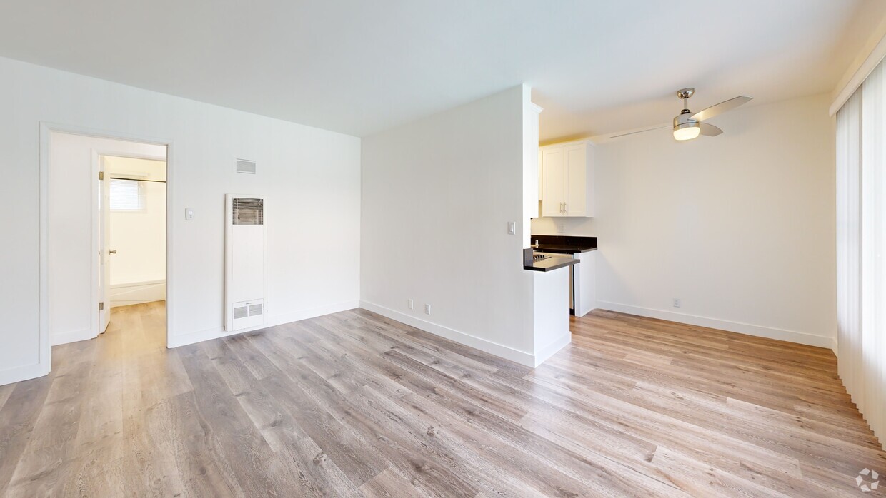 3D Tour - McLaughlin Apartments