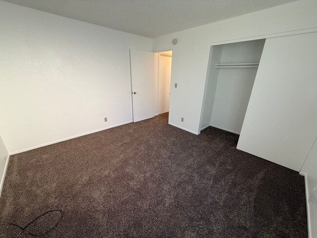 Photo - 118 W Boone St