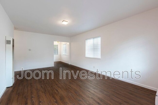 Photo - 818 Mayflower Ave Unit #A