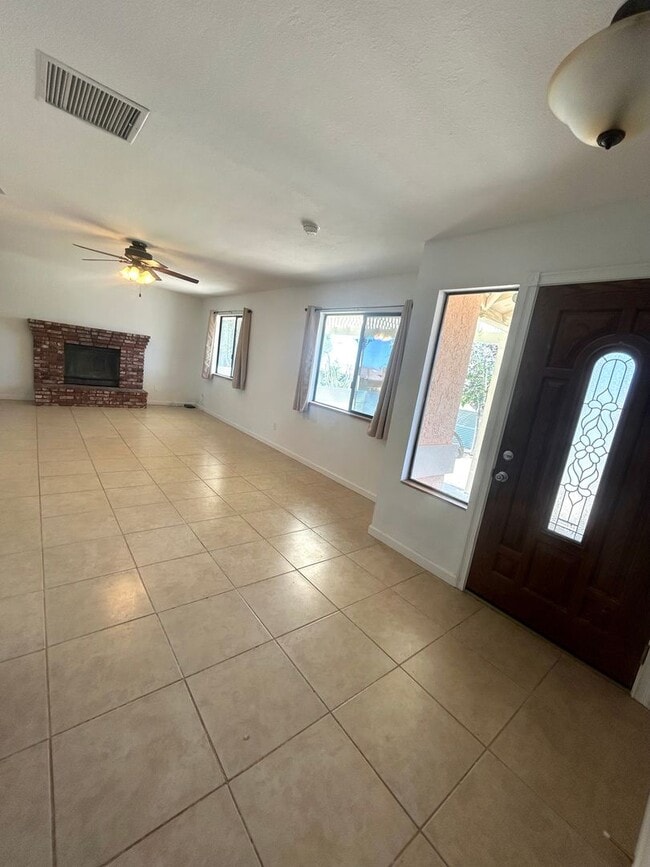 Photo - Spacious 3 Bedroom 2 Bathroom Home with Solar