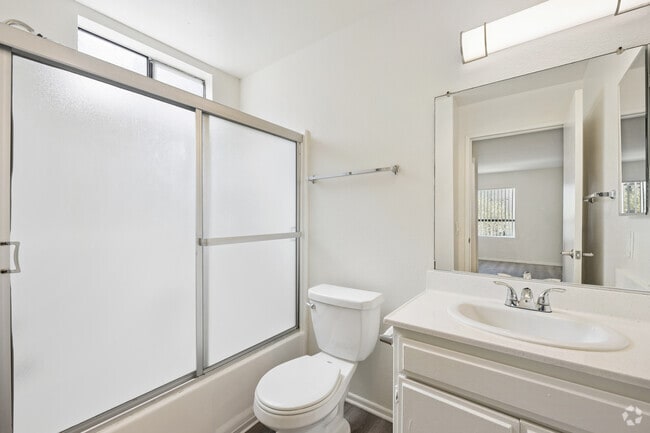 2BR, 2BA - 900SF - Primary Bathroom - Campus Crossing Apartments - Northridge