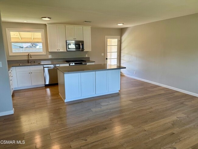 Photo - 4090 Florence St