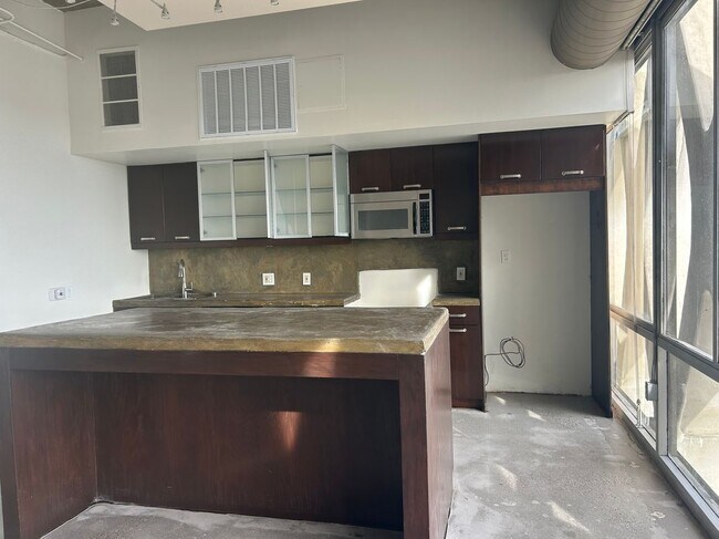 Photo - 2404 Wilshire Blvd