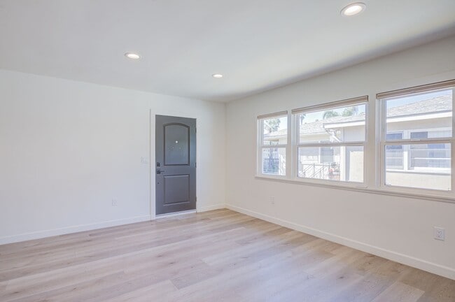 Photo - Riverside Residences Unit 12351 1/2