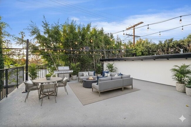 Photo - 739 N Formosa Ave