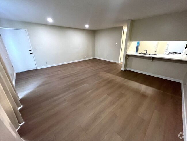 Building Photo - $300 OFF Move In Special! 2BR/1BA in North... Unit 3686 - A Rental