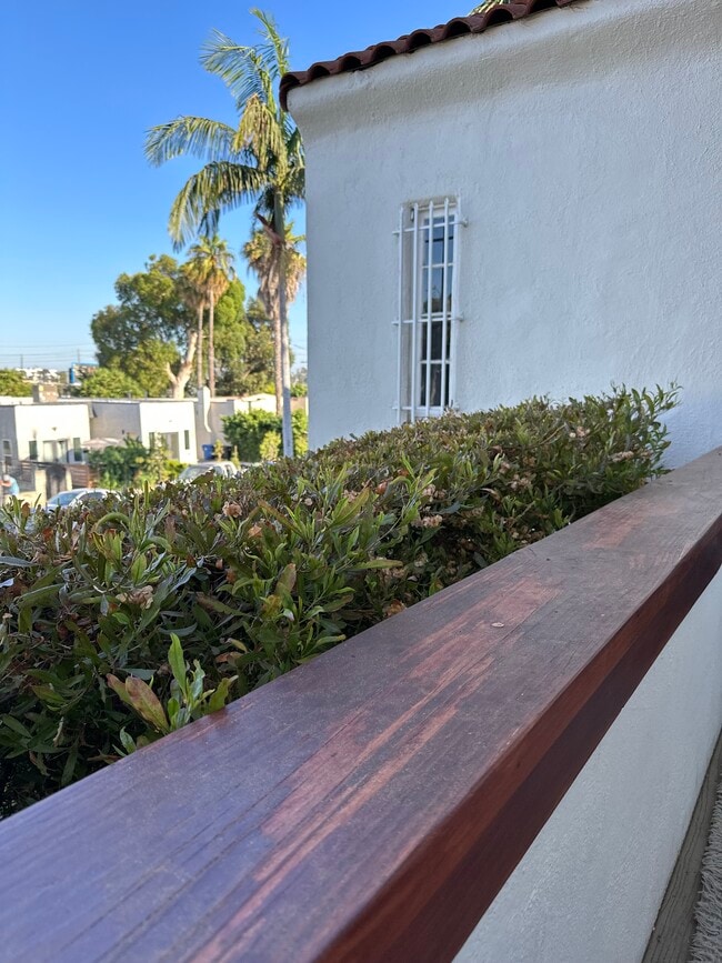 French doors open up to balcony - 1339 S Mansfield Ave