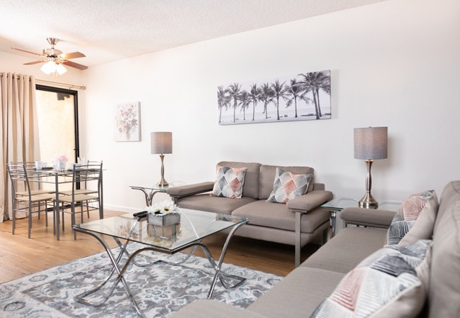 Photo - Regency Manor