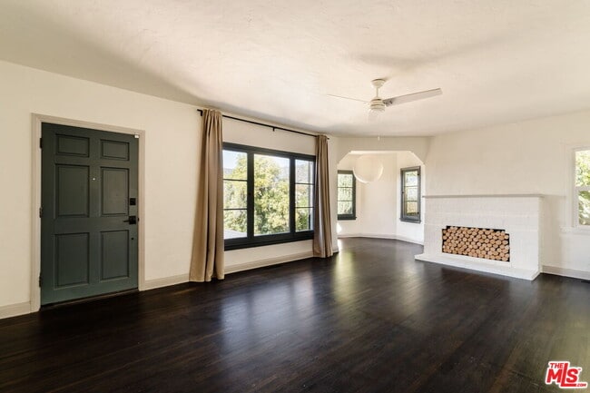 Photo - 1428 Holbrook St