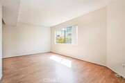 Photo - 604 N Kenwood St Apartment Unit 3