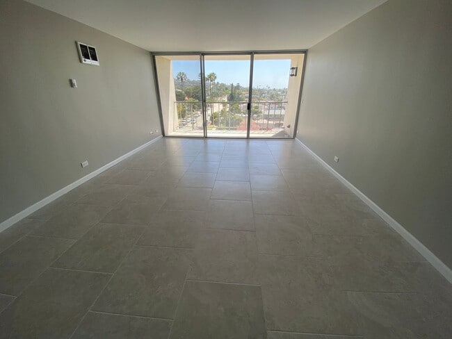 Photo - Pacific Beach - 3 blocks to Beach!  2bd/2ba Spacious 6th floor condo remodeled in 2022! Spectacul...