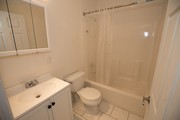 Guest/Addition Bathroom. - 4534 Edgewood Pl