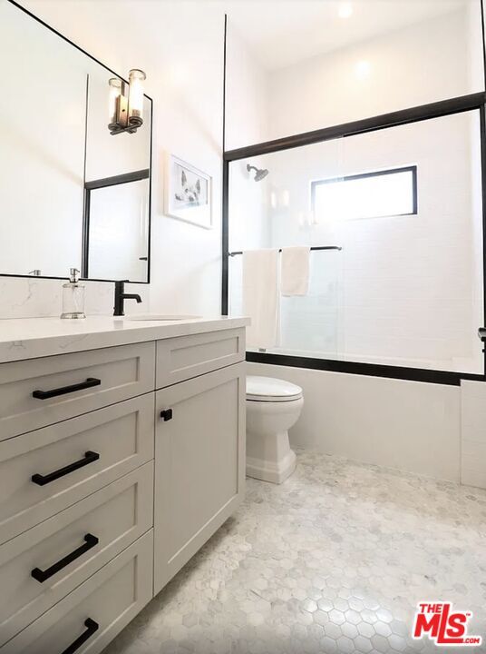 Photo - 1253 S Plymouth Blvd