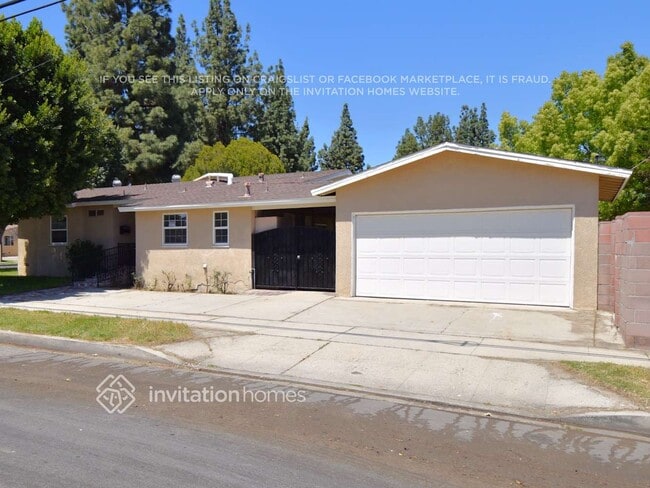 Photo - 7000 Comanche Ave House