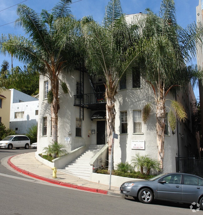 Building Photo - 3209 Descanso Dr
