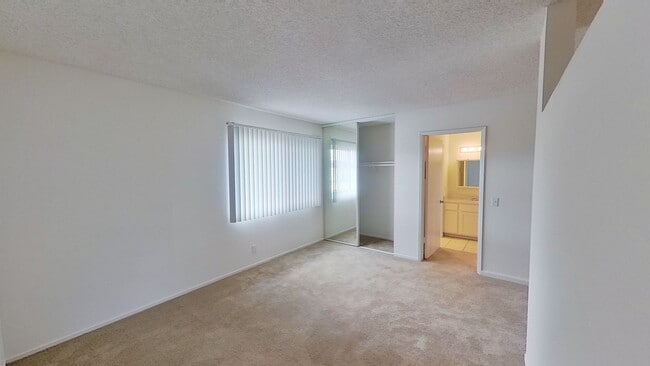 Photo - 555 N Tustin Ave Unit C