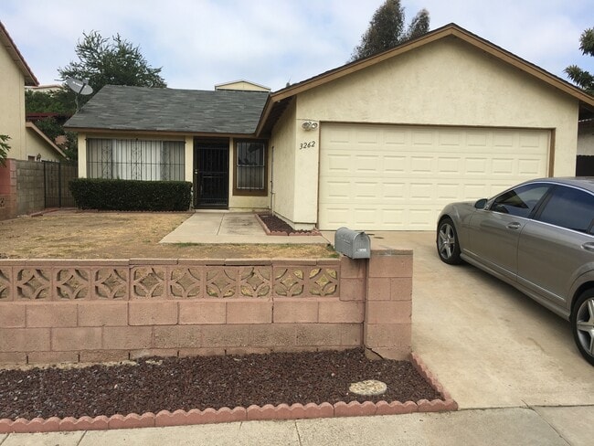 Beautiful 3BR/2BA Home In Family Neighborhood - Beautiful 3BR/2BA Home In Family Neighborhood