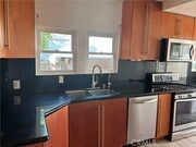 Photo - 410 N Adams St