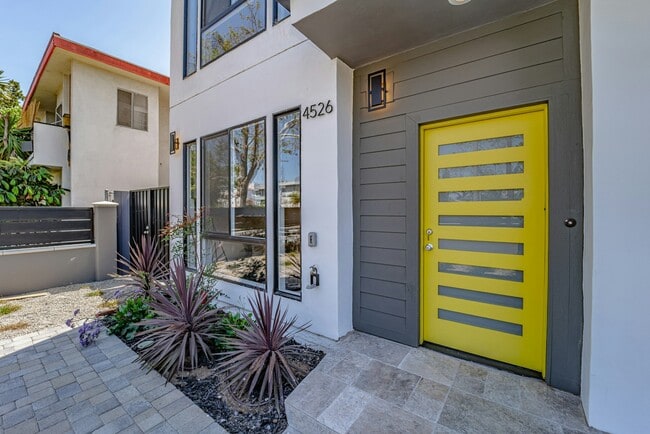 Photo - 4532 St Charles Pl