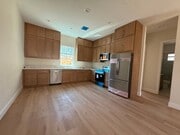 Photo - 1140 W Donington St Unit B