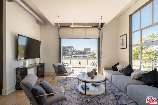 Photo - 710 Orlando Ave Unit 201