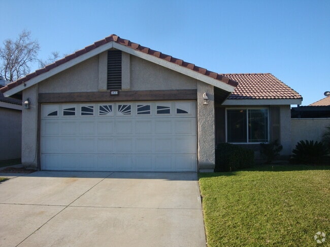 Building Photo - Single family home in Creekside