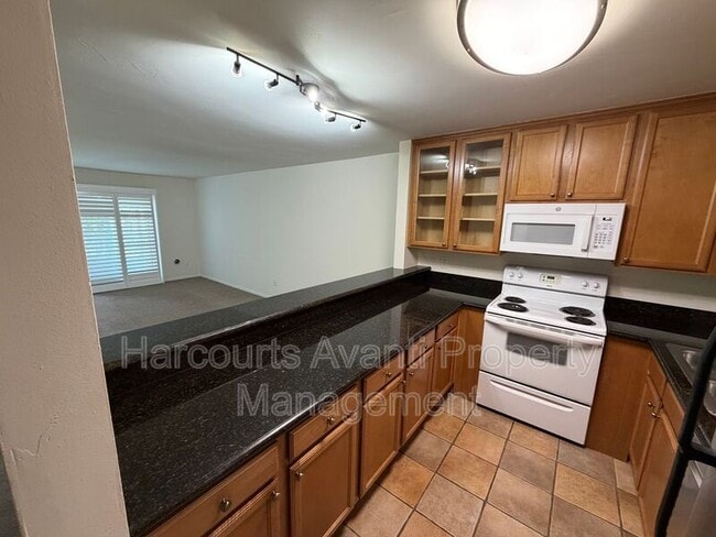 Photo - 3030 Suncrest Dr Unit 209