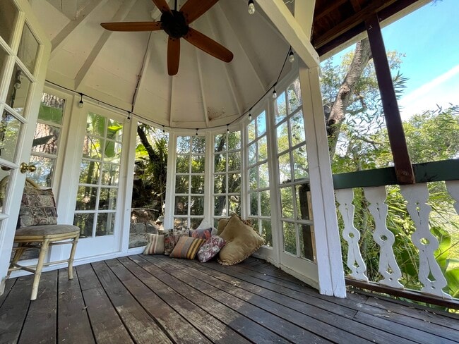 Photo - 19623 Grand View Dr