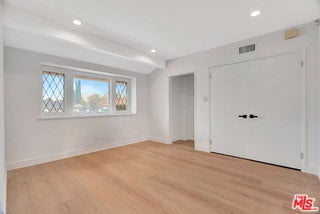 Photo - 19732 Henshaw St