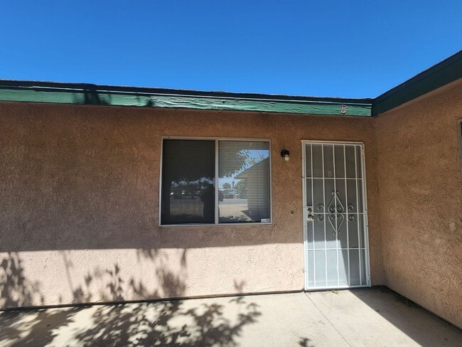 Building Photo - 6444 Palo Verde Ave Unit B