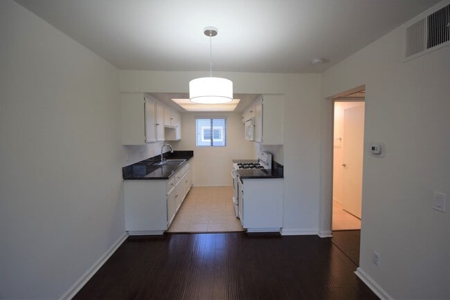 Photo - 12352 Burbank Blvd Unit 204