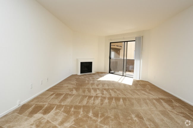 Interior Photo - Encino Palms Apartments