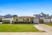 Photo - Bungalow In Huntington Beach