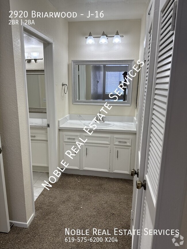 Building Photo - 2920 Briarwood-J-16 Unit J-16 Rental