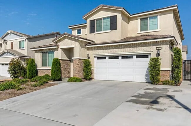 Building Photo - 7818 Poppy Ln