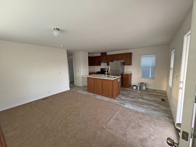 Photo - 1700 S State St