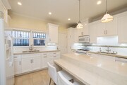Kitchen - ALT - Alta Vista Apartments