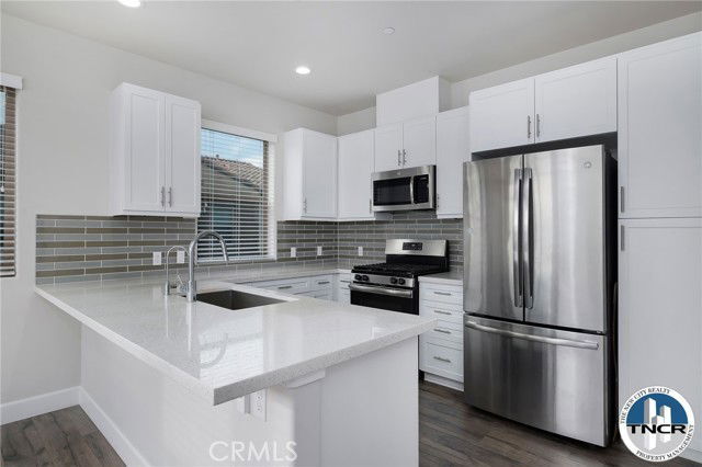 Photo - 9841 Alburtis Ave