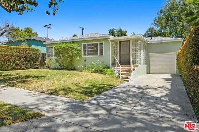 Photo - 3460 Angelus Ave