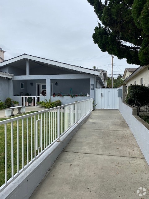 Building Photo - 2602 Apple Ave Unit 2602 Rental