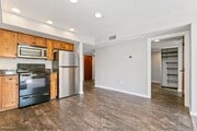 Photo - 801 W Hawthorn St