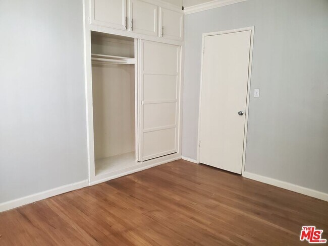 Photo - 1059 S Norton Ave Unit 5