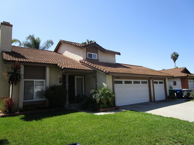 Photo - Spacious 3 Bedroom Lakeside Home