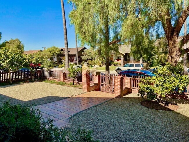 Photo - 2130 W 29th Pl Unit 2130 W 29th Pl